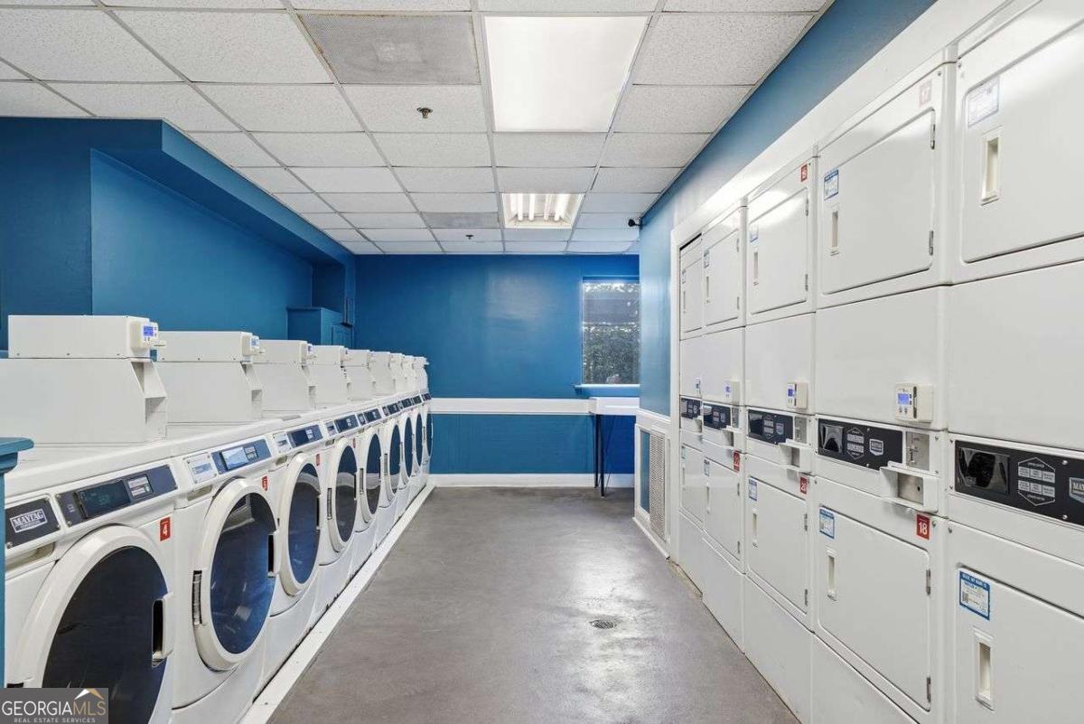 Windsor Over Peachtree - Residential