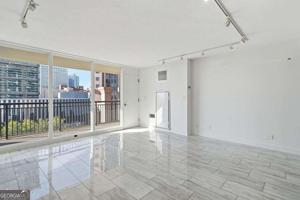 Windsor Over Peachtree - Residential