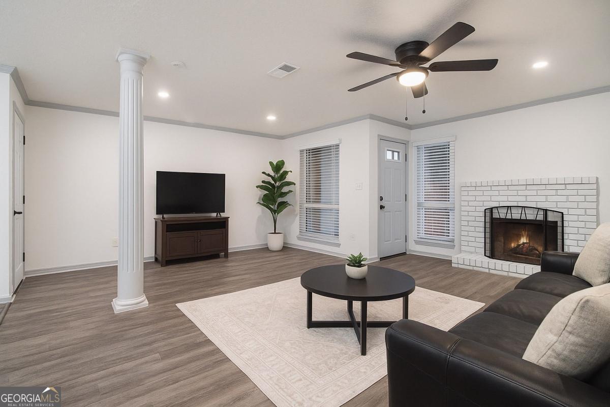 3293 Clairmont North NE