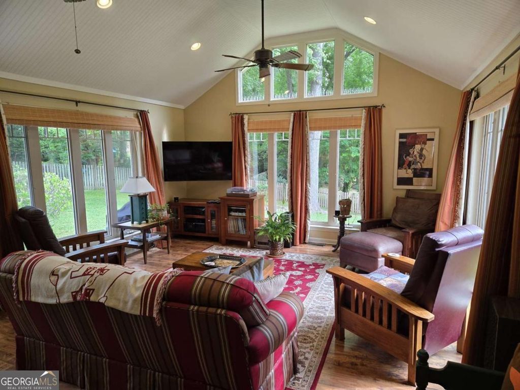 Photo of 1726 W Point Circle, Marietta, GA 30068 (MLS # 10774715)