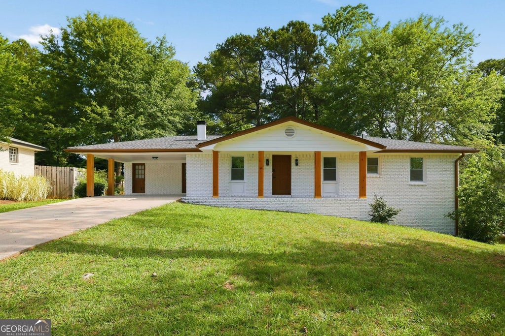 Photo of 501 Pineview Drive SE, Smyrna, GA 30082 (MLS # 10801837)