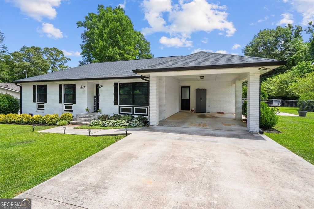 Photo of 432 Sally Ann Circle, Bowdon, GA 30108 (MLS # 10780808)