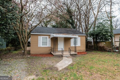 A home in Warner Robins