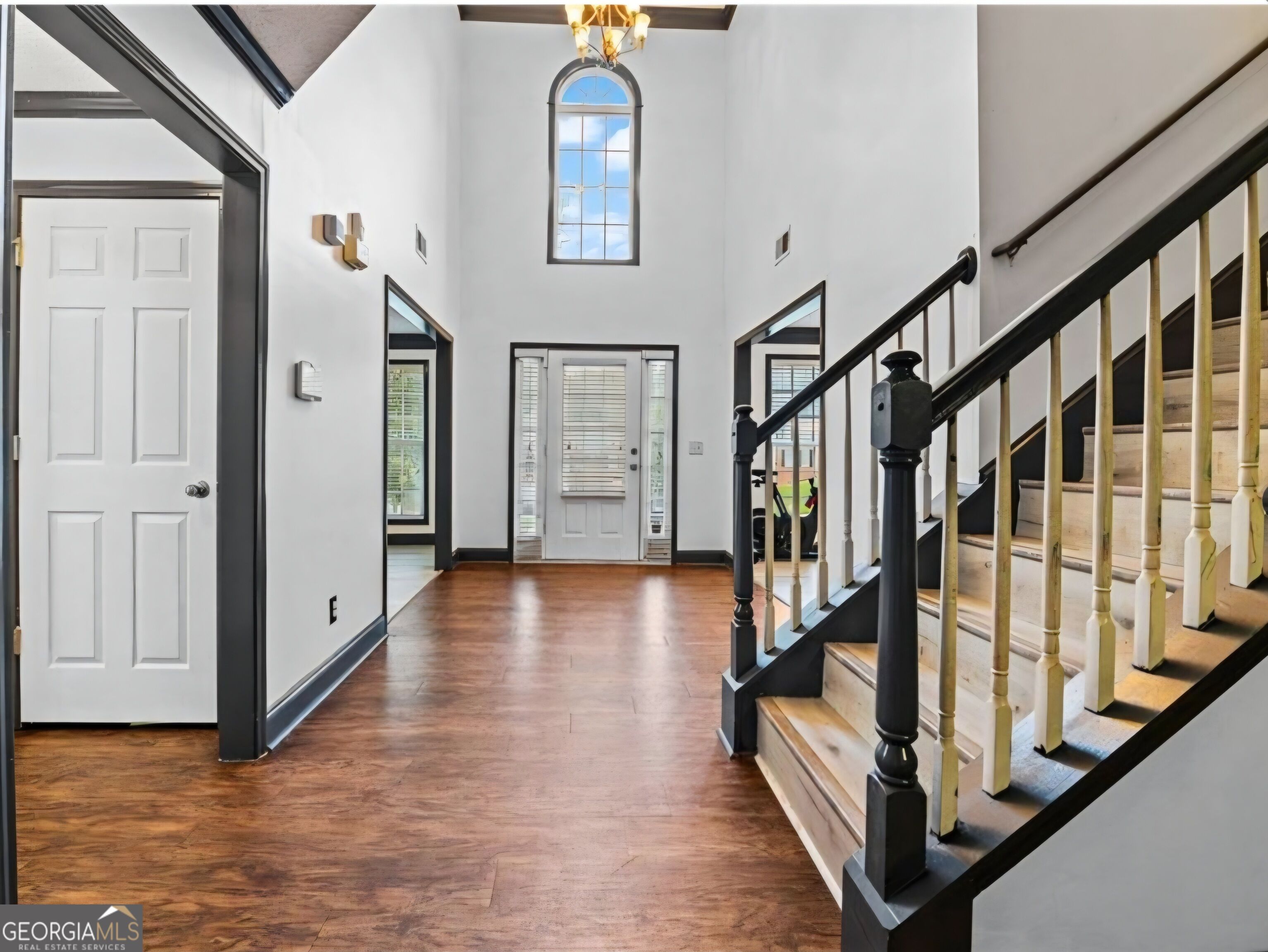 10208 Hemlock WAY
