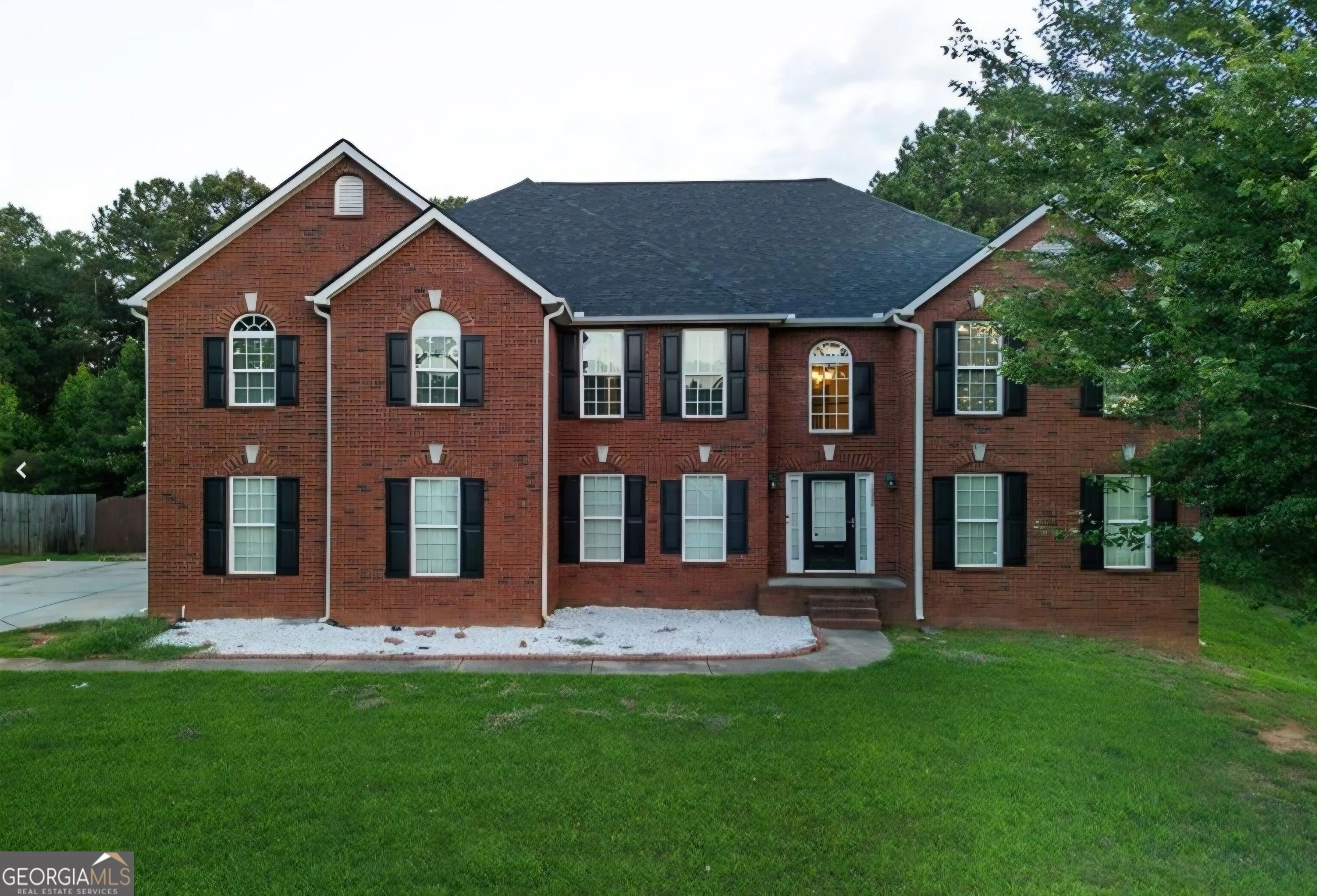 10208 Hemlock Way
