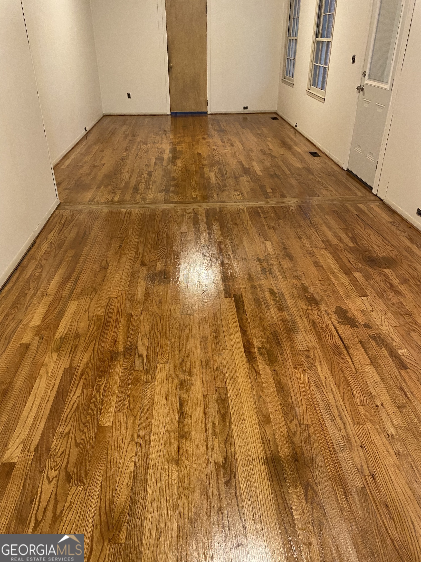 1702 Brookwood CIR NE