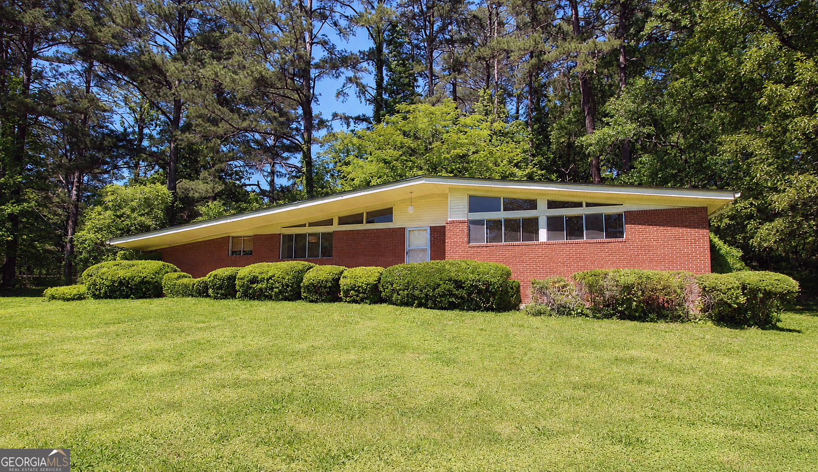 132 Robin Hood RD NE