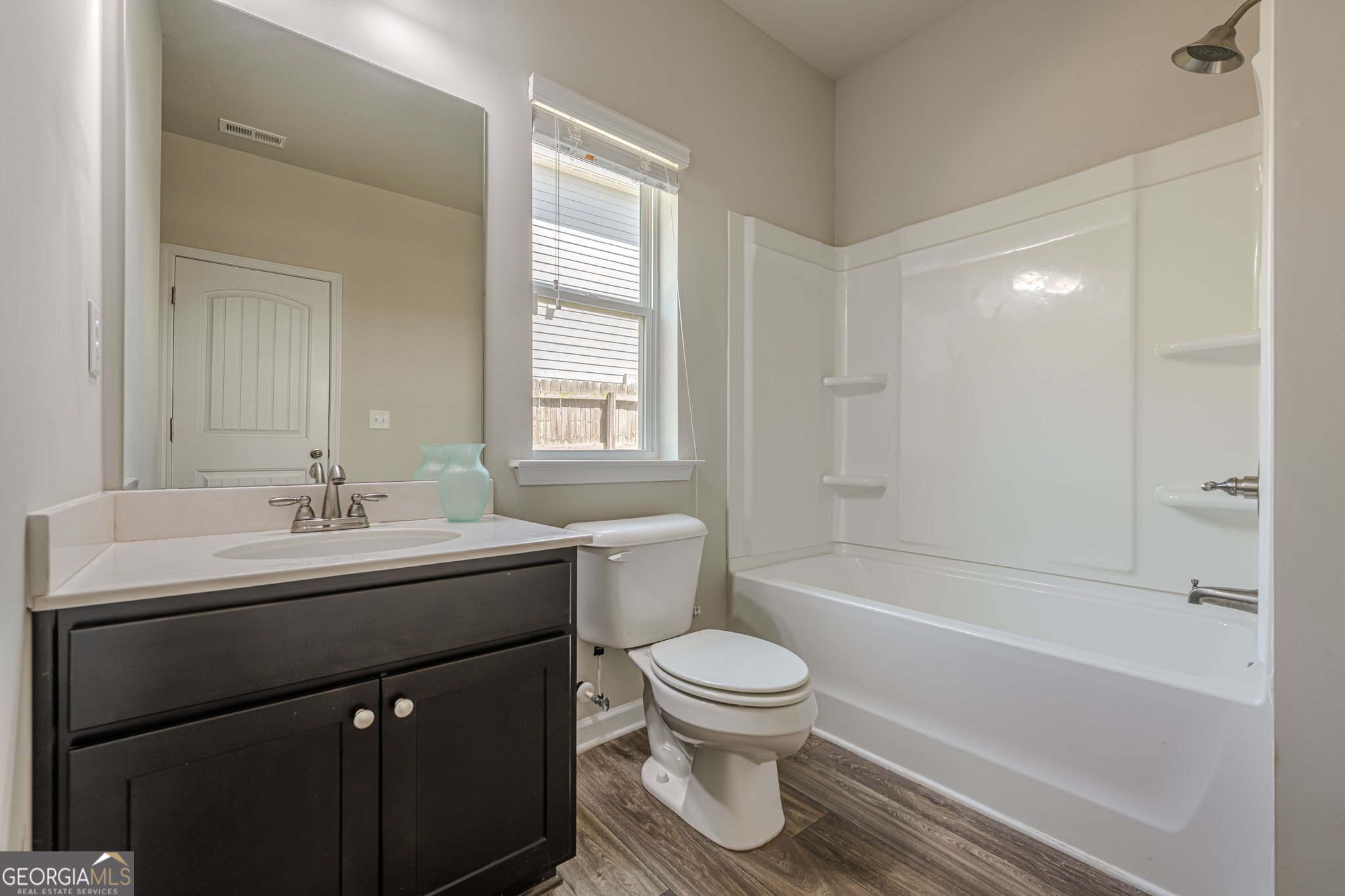 Canton, Georgia 30115, United States, 6 Bedrooms Bedrooms, ,4 BathroomsBathrooms,Residential,Active,117066