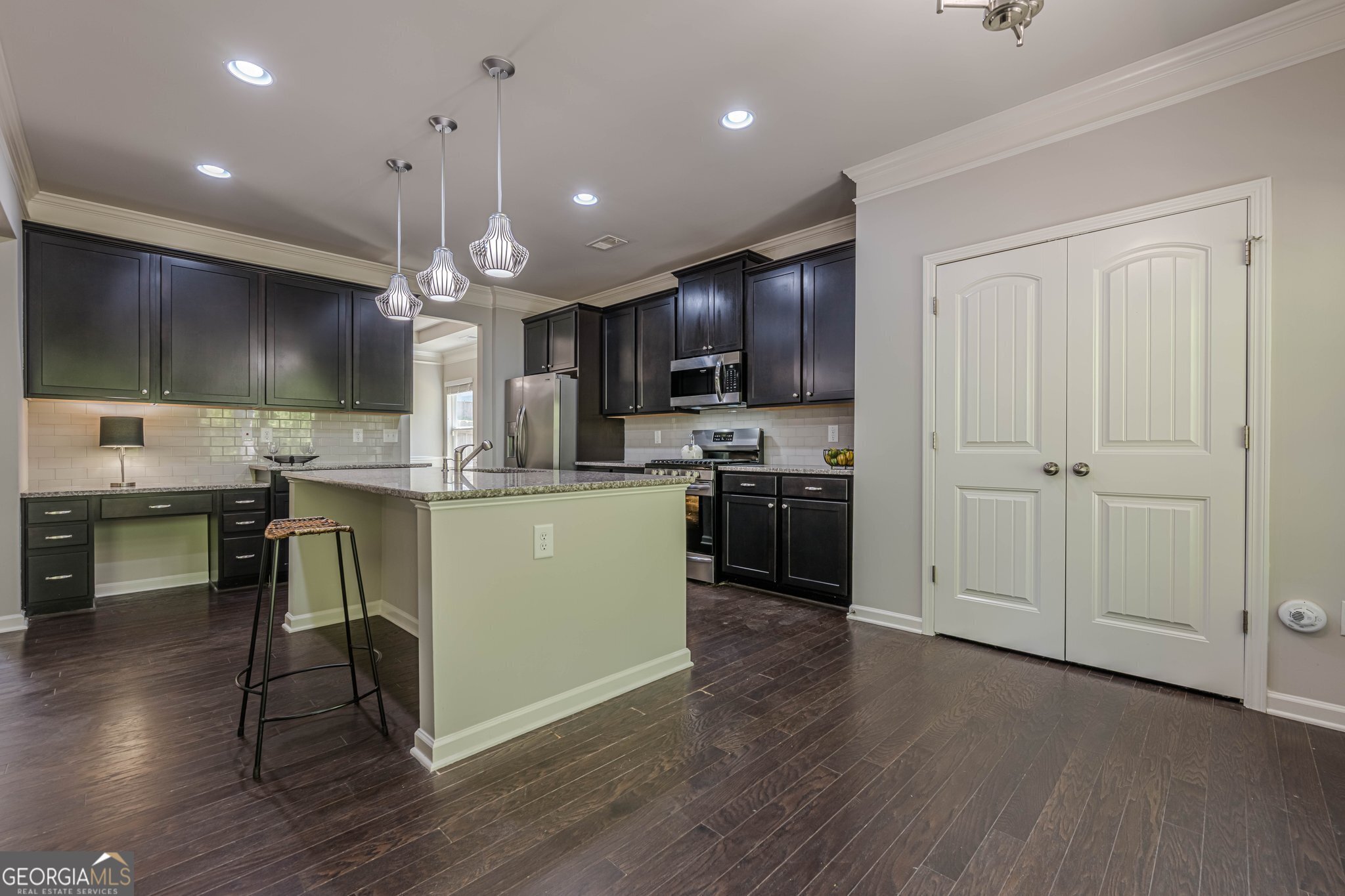 Canton, Georgia 30115, United States, 6 Bedrooms Bedrooms, ,4 BathroomsBathrooms,Residential,Active,117066