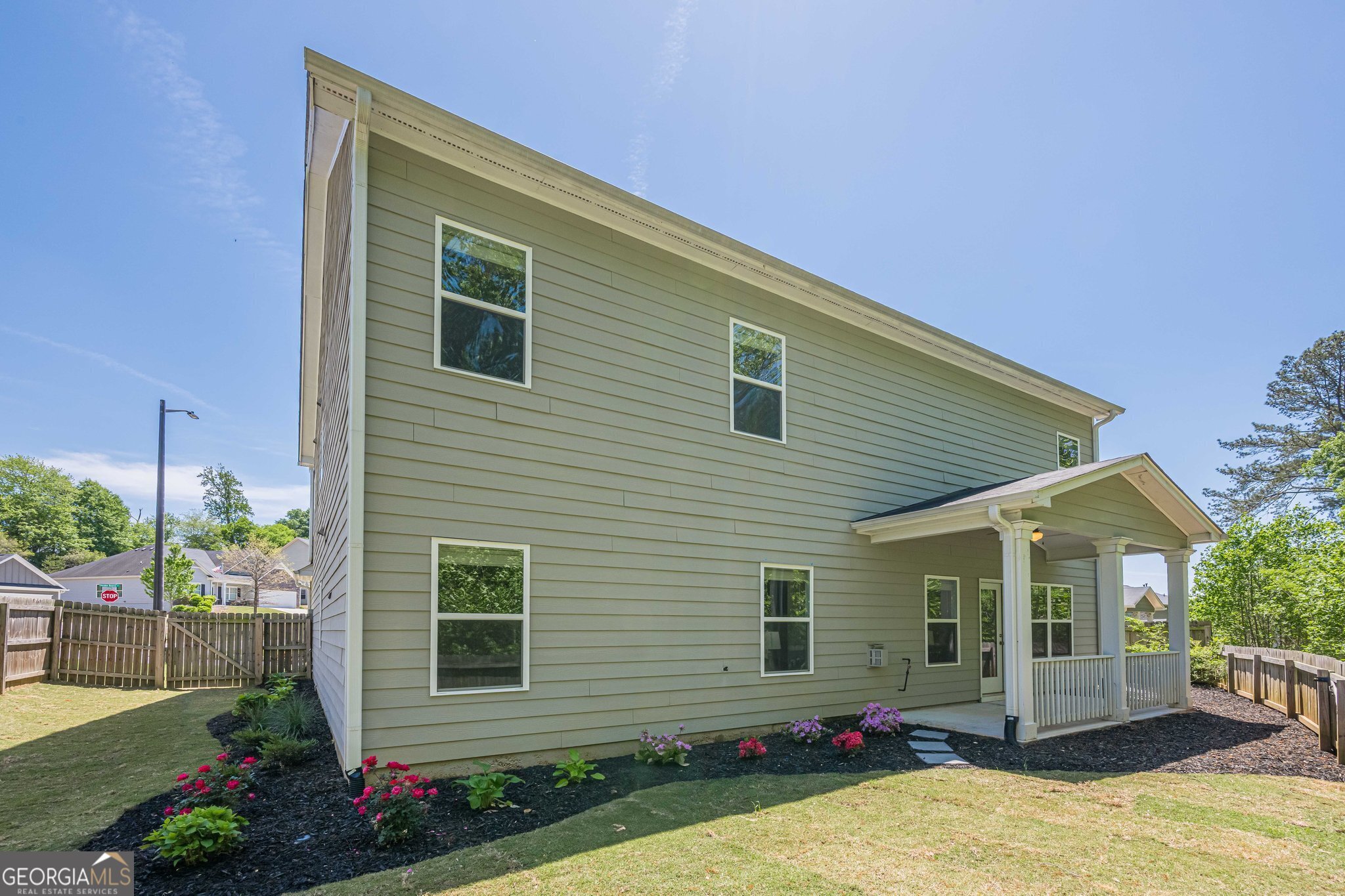 Canton, Georgia 30115, United States, 6 Bedrooms Bedrooms, ,4 BathroomsBathrooms,Residential,Active,117066