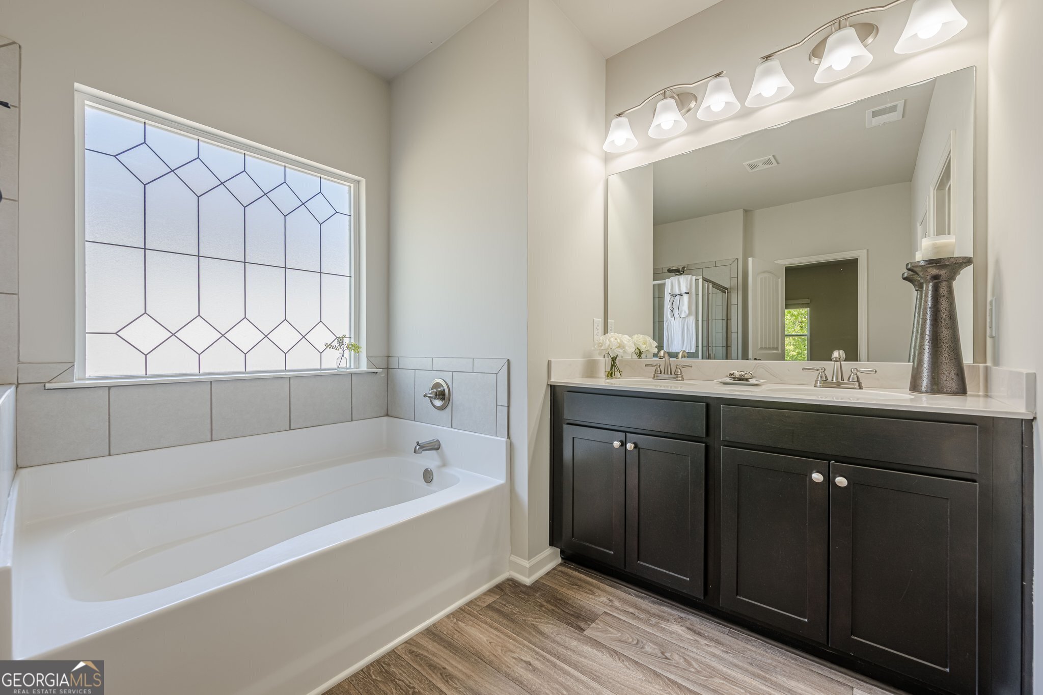 Canton, Georgia 30115, United States, 6 Bedrooms Bedrooms, ,4 BathroomsBathrooms,Residential,Active,117066