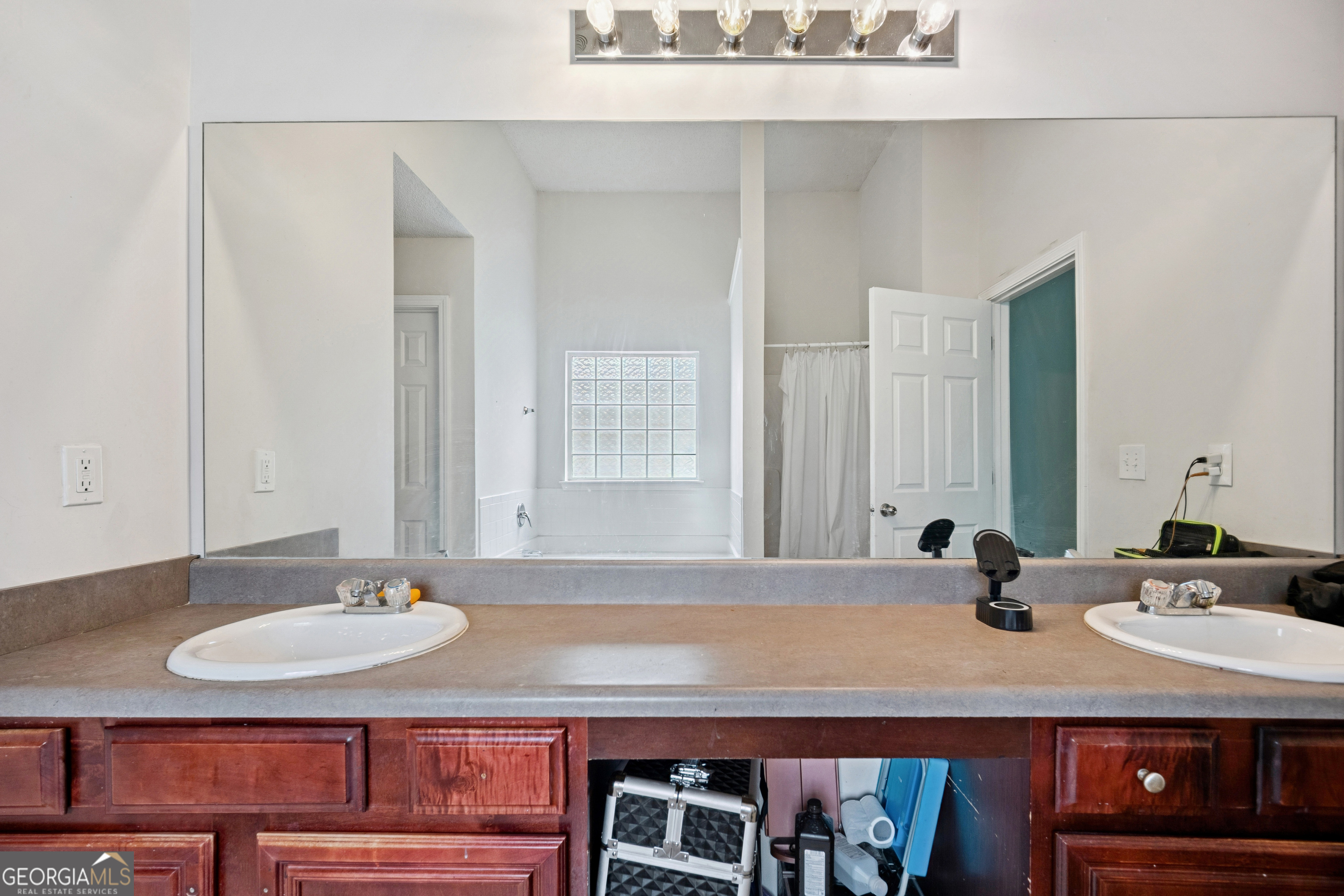 Amhurst - Residential