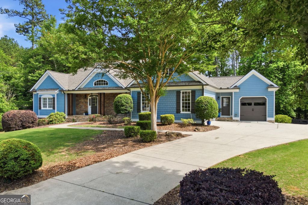 Photo of 401 Maple Ridge Court, Cumming, GA 30028 (MLS # 10766492)