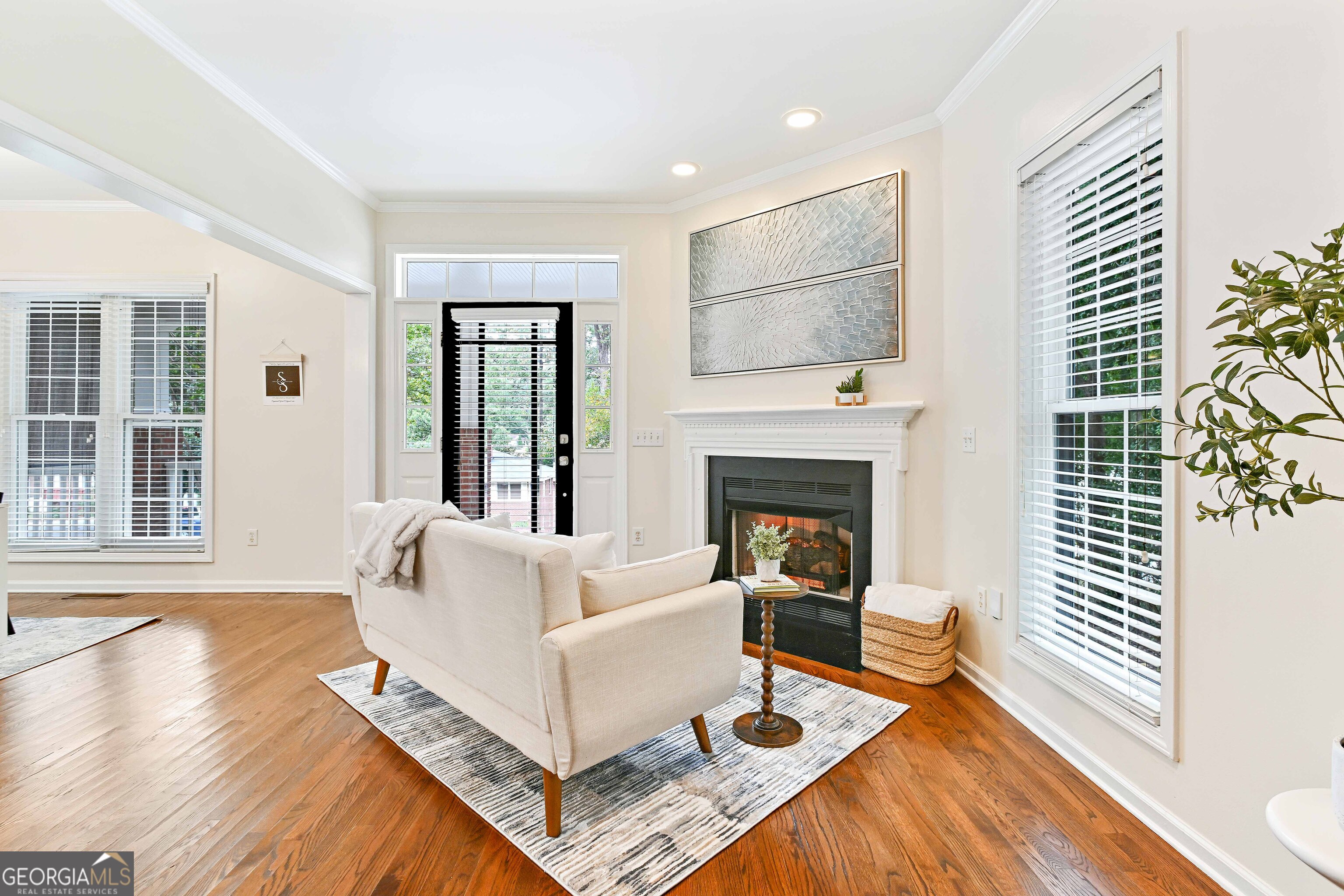 1058 Jefferson AVE