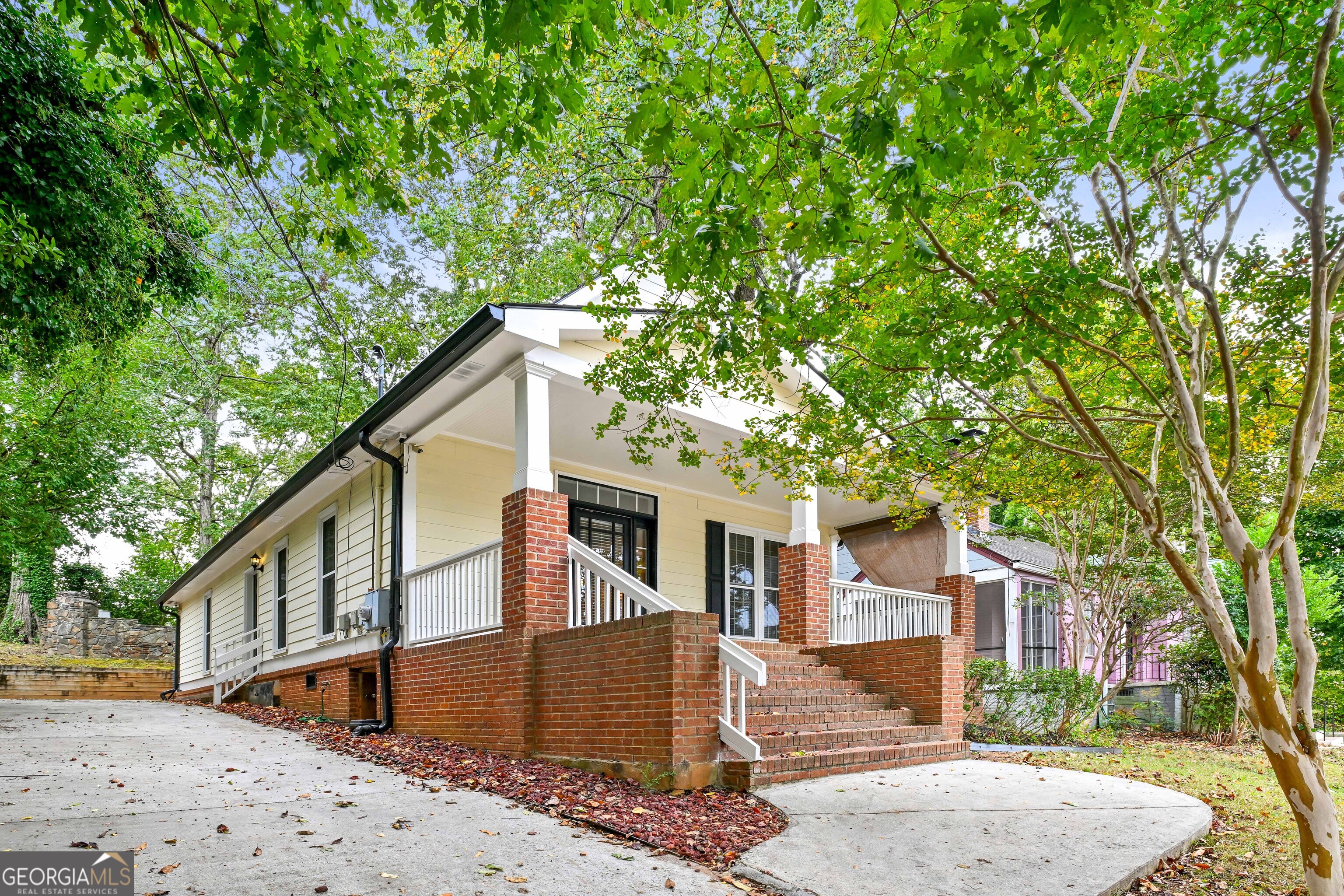 1058 Jefferson AVE
