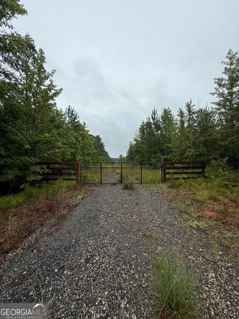2860 Sewell RD Grantville GA 30220