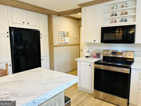 A home in Mount Airy