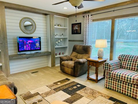 A home in Mount Airy