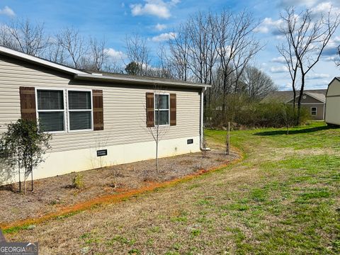 A home in Mount Airy