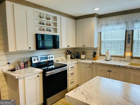 A home in Mount Airy