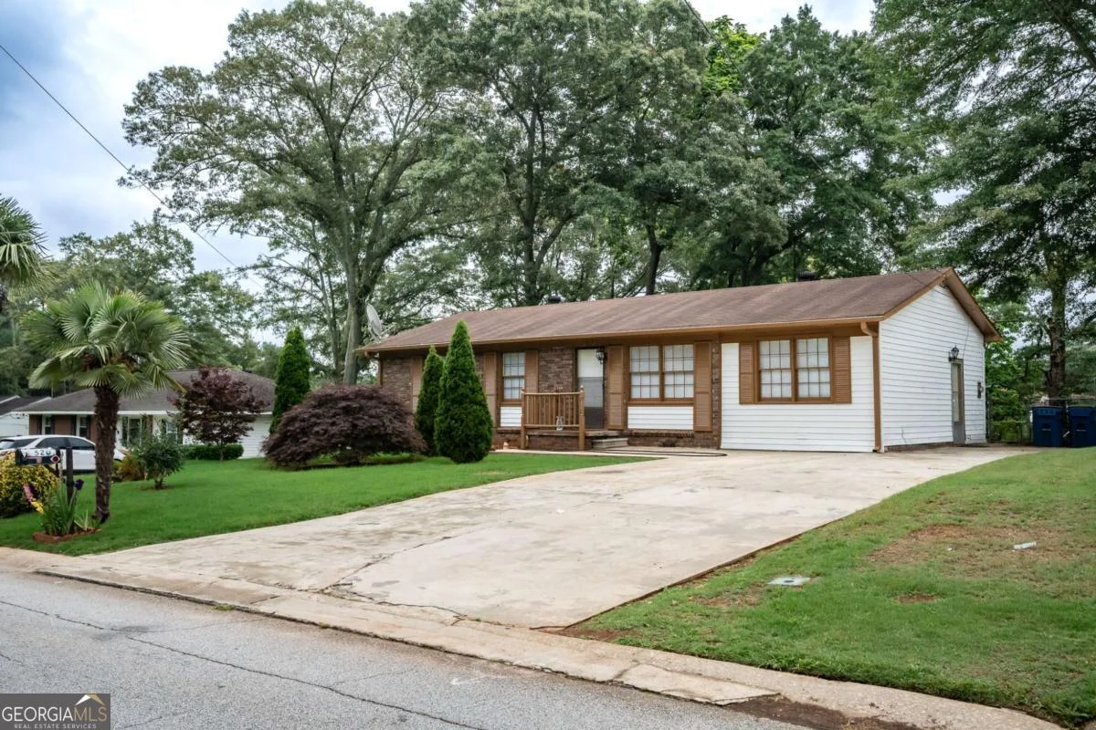 520 Pinecrest Drive