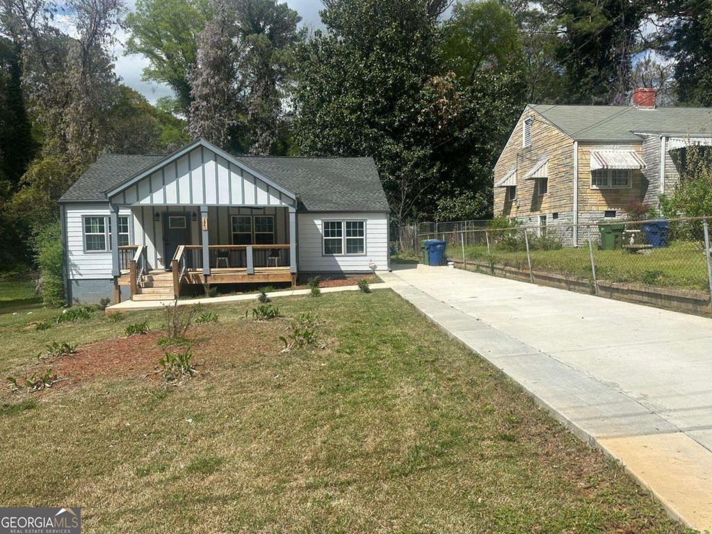 Photo of 1841 Bayberry Drive SW, Atlanta, GA 30311 (MLS # 10684243)