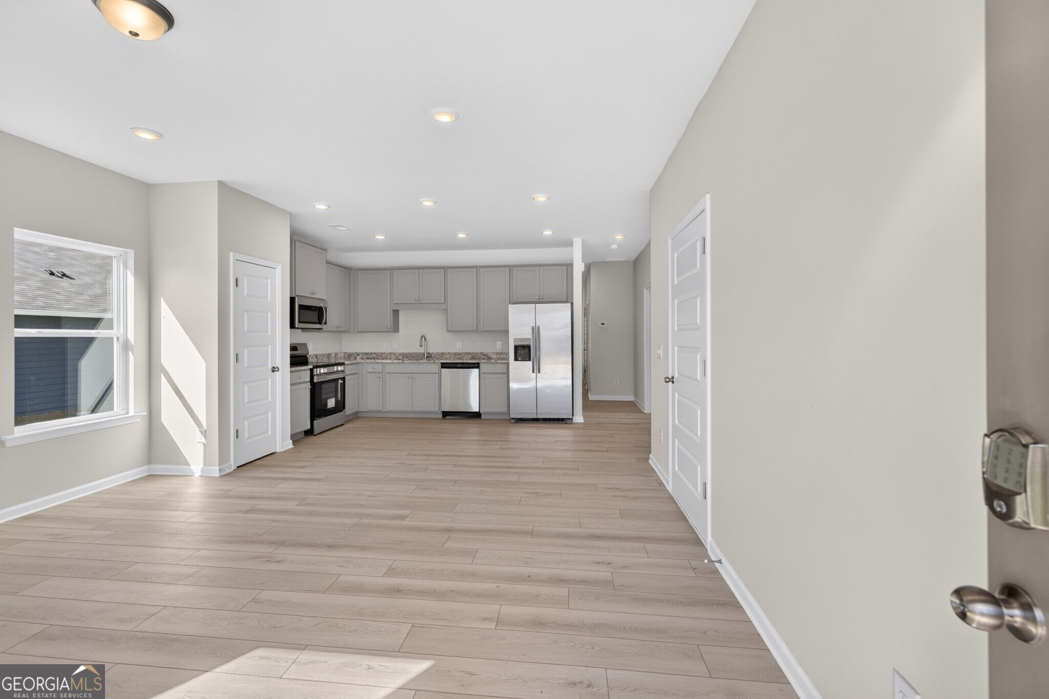 106 Meadowlark LN