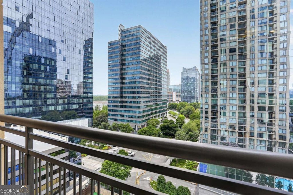 Photo of 3445 Stratford Road NE #1105, Atlanta, GA 30326 (MLS # 10813391)