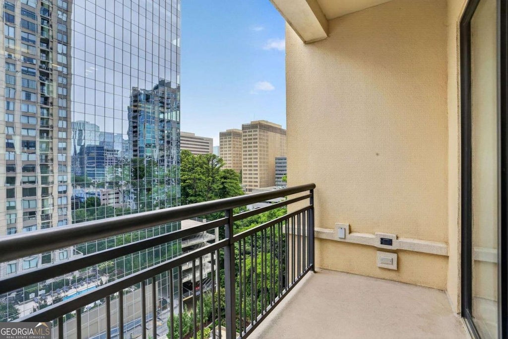 Photo of 3445 Stratford Road NE #1105, Atlanta, GA 30326 (MLS # 10813391)
