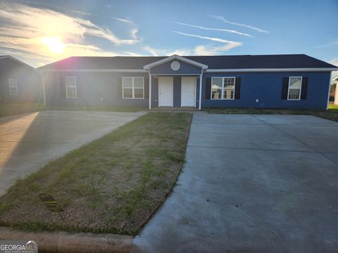 Duplex in Fort Valley GA 110 Ronald Pride Blvd..jpg