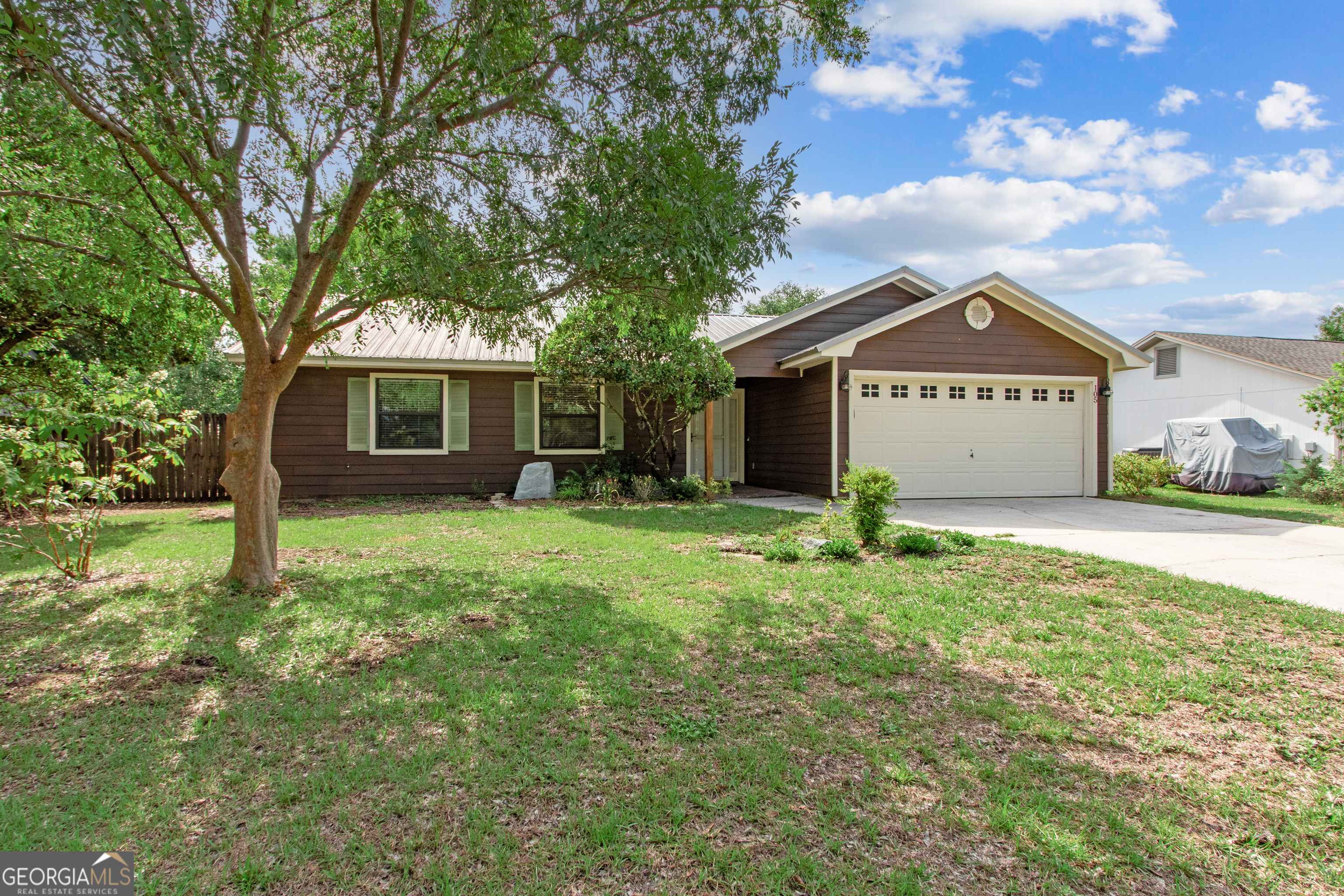 105 N Green Acres CT