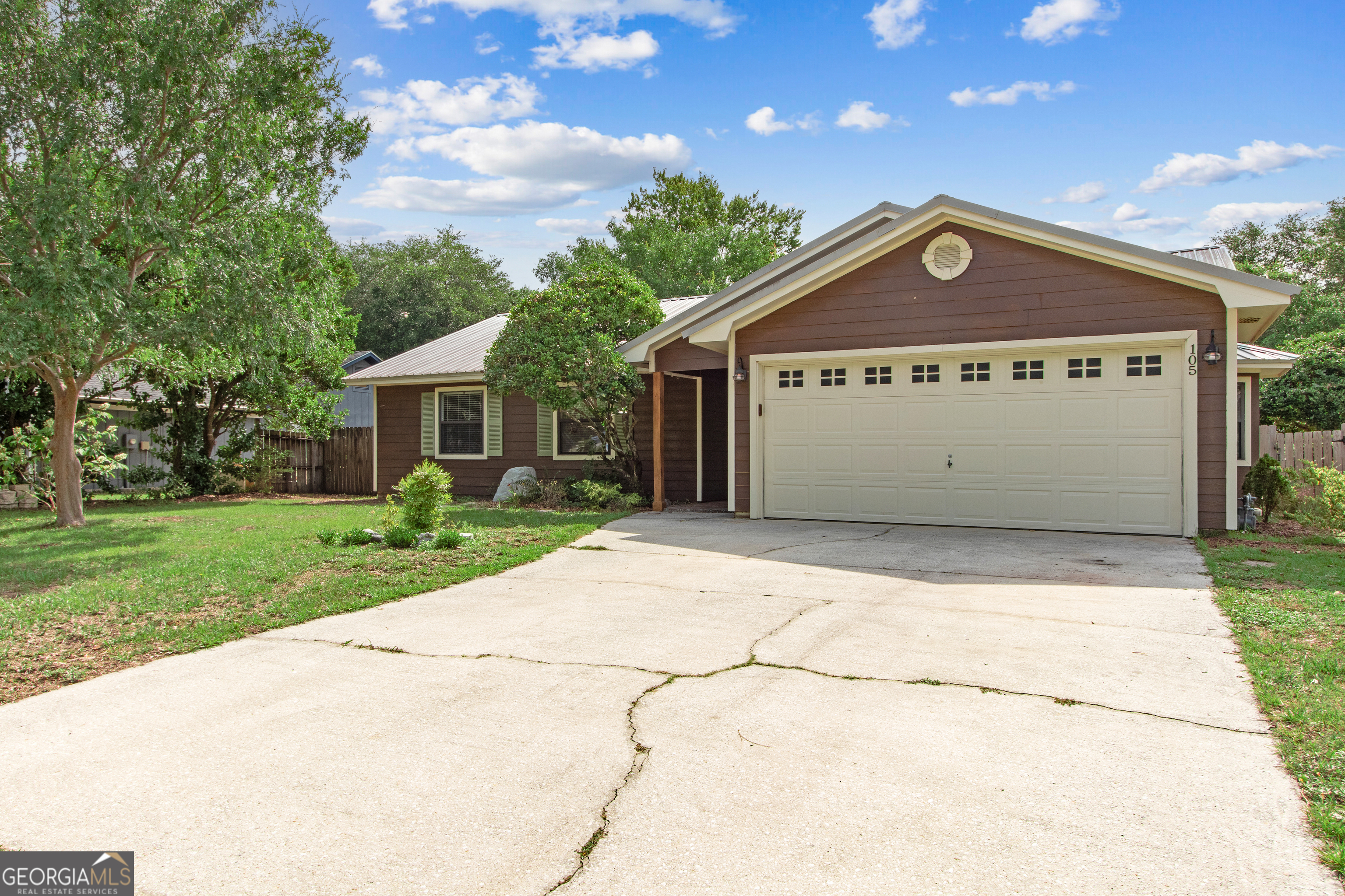 105 N Green Acres CT