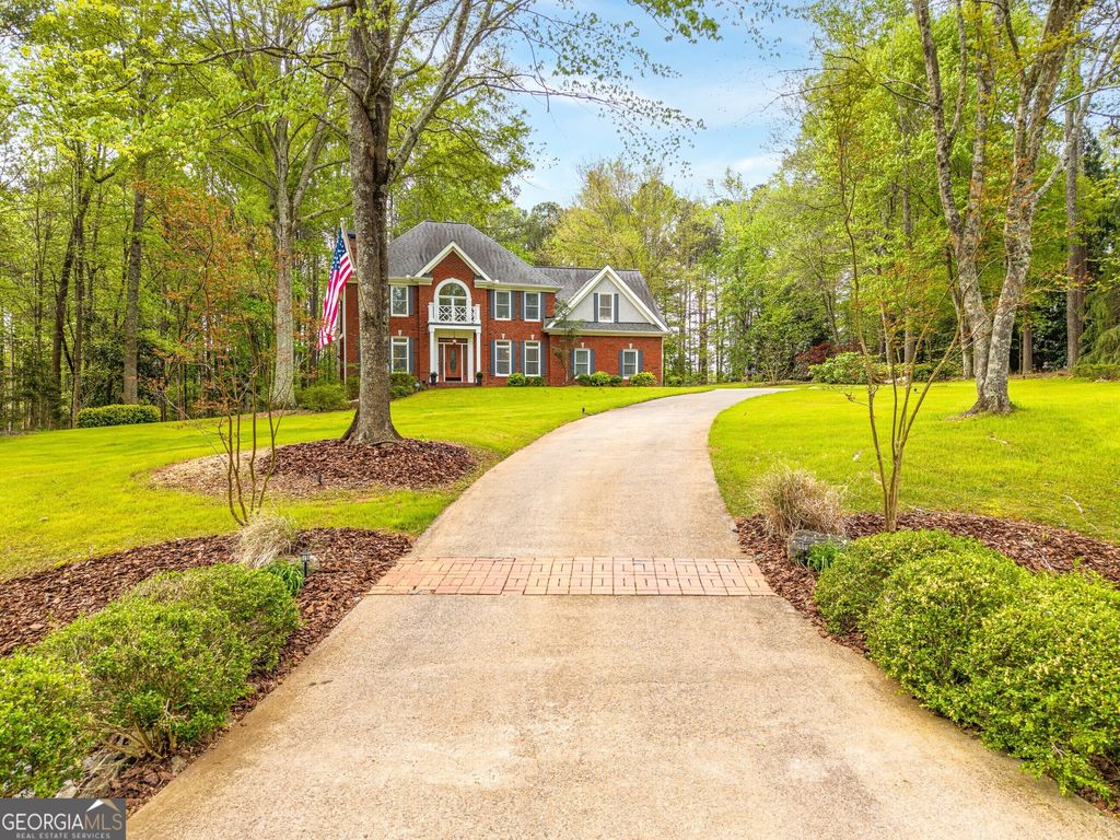 Photo of 4880 Rosewood Lake Drive, Cumming, GA 30040 (MLS # 10740527)