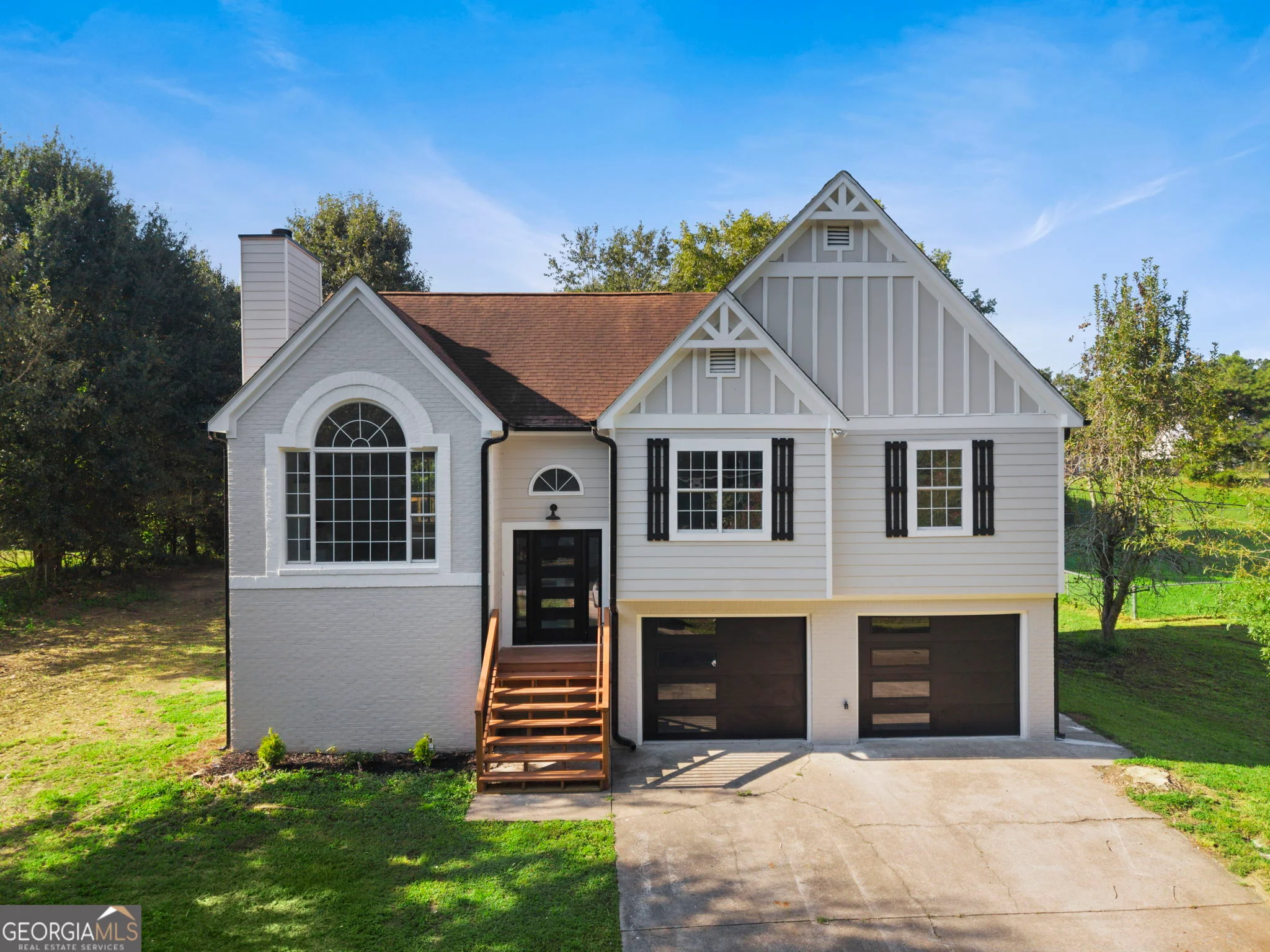 5323 Moon Road