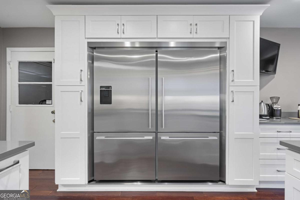 180 River Court PKWY