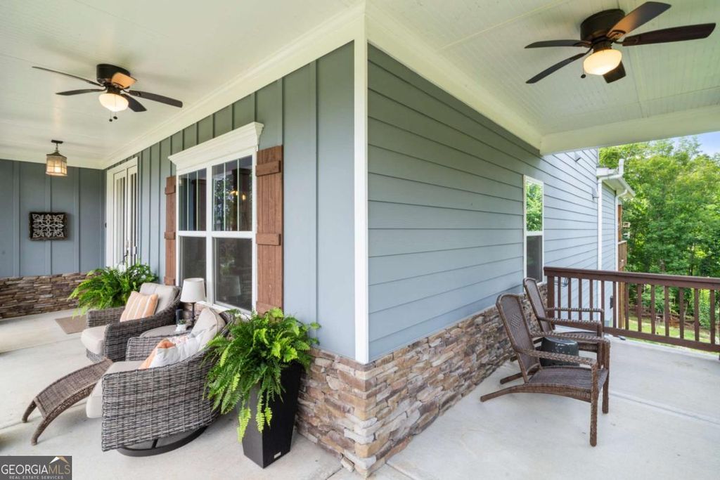 Photo of 175 Stoneledge Trace N, Jasper, GA 30143 (MLS # 10669491)