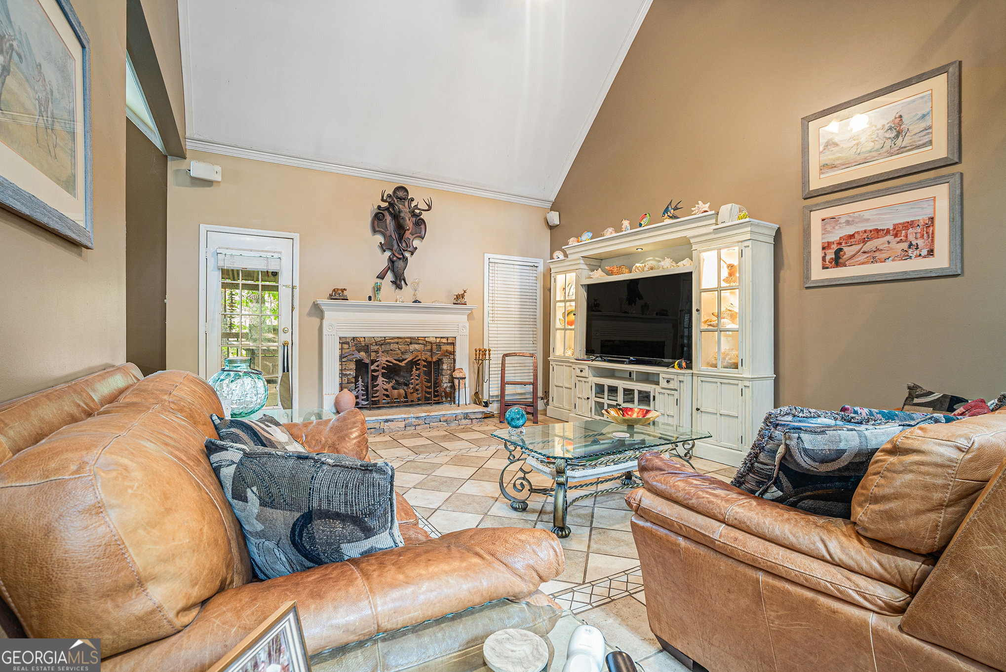 125 Russell RD