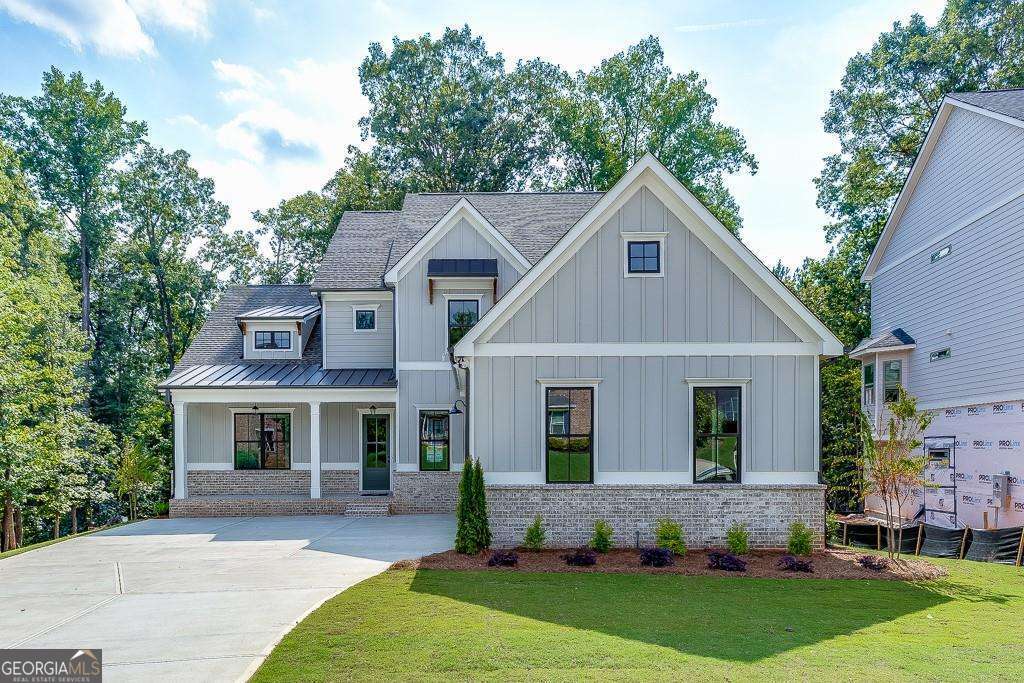 5660 Meadow View DR