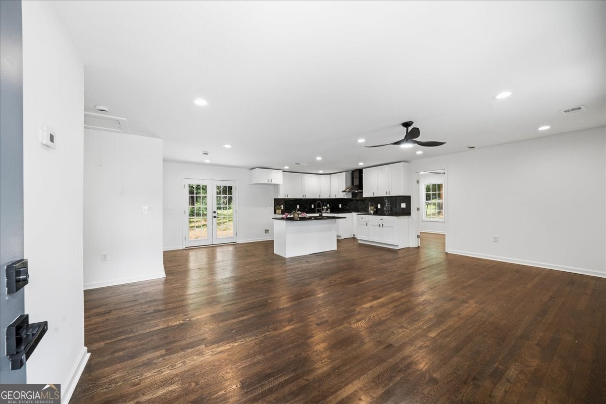 3406 Longleaf DR