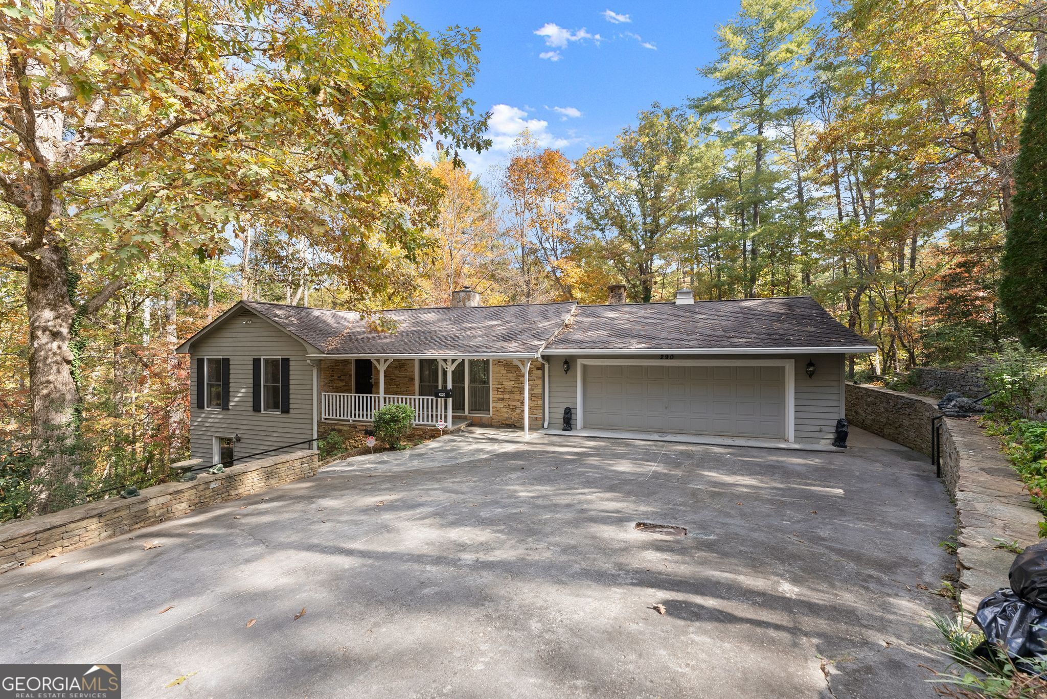 290 Waterfall DR