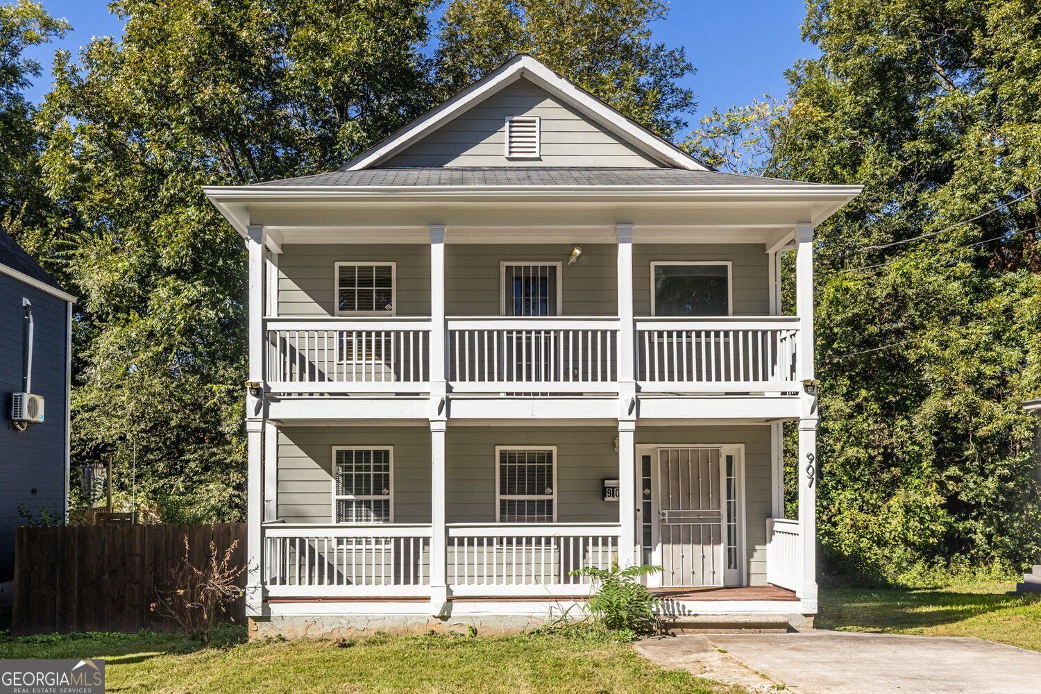 907 Ira ST SW
