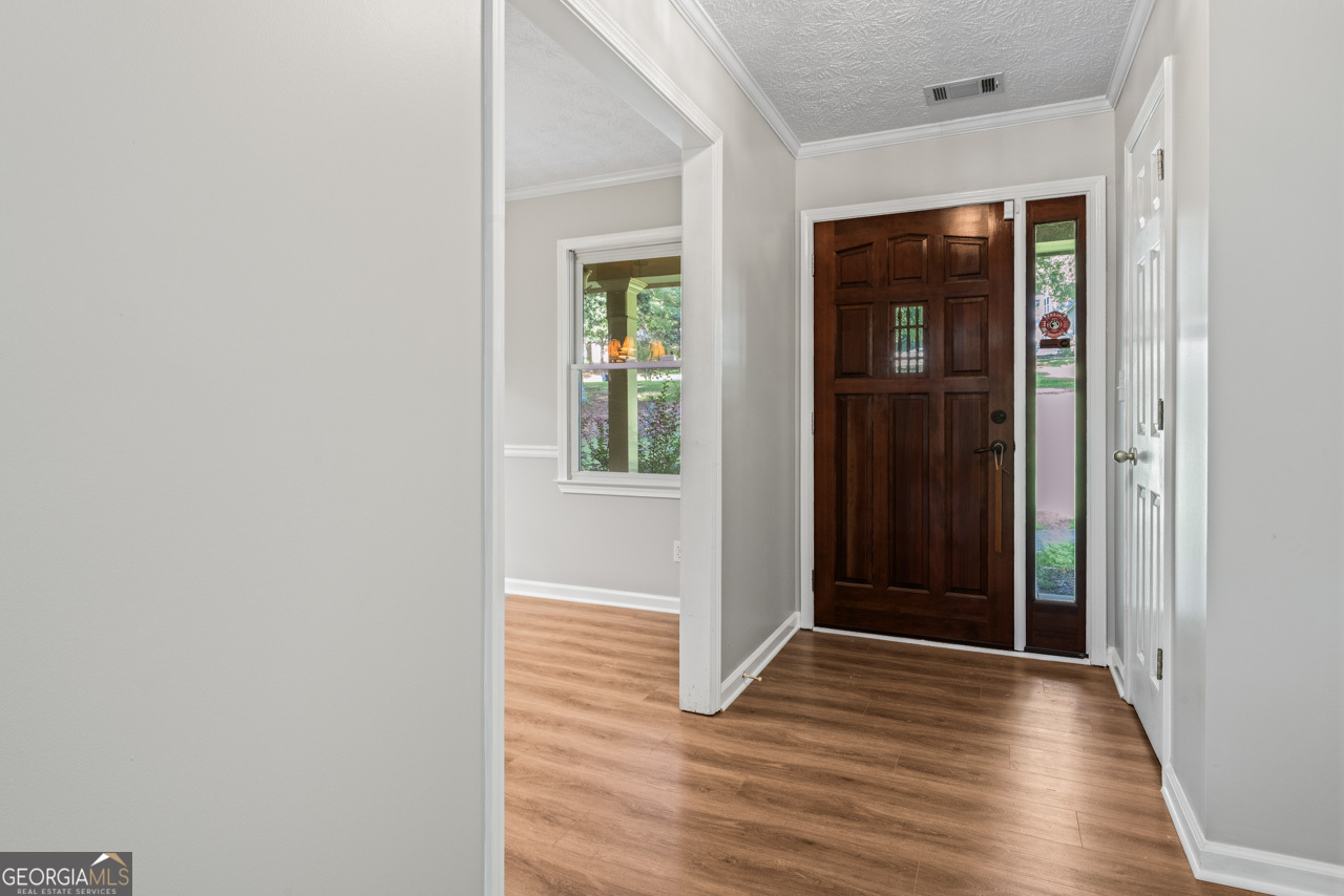 266 Williamsburg CIR