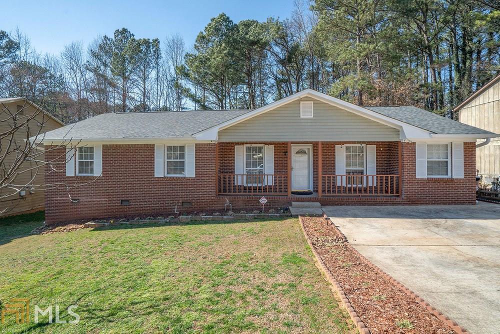 Must see this beautiful four side ranch home in immaculate condition. This home has been well taken care of and it shows! Laminate floor throughout and Tile in Kitchen. Roof is 3 years old and water heater is 2 years old. Fenced yard. Minutes from 285 and the Marta Transit Station.