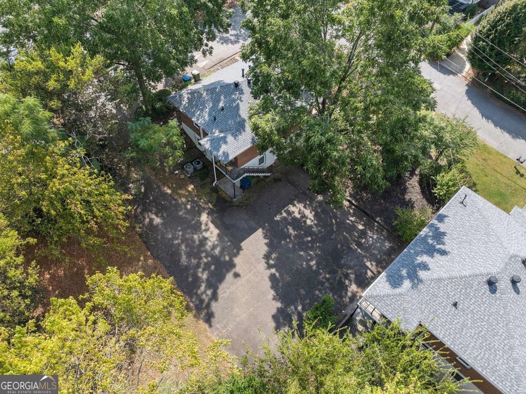 Photo of 1469 PINE Street NW, Atlanta, GA 30309 (MLS # 10698236)