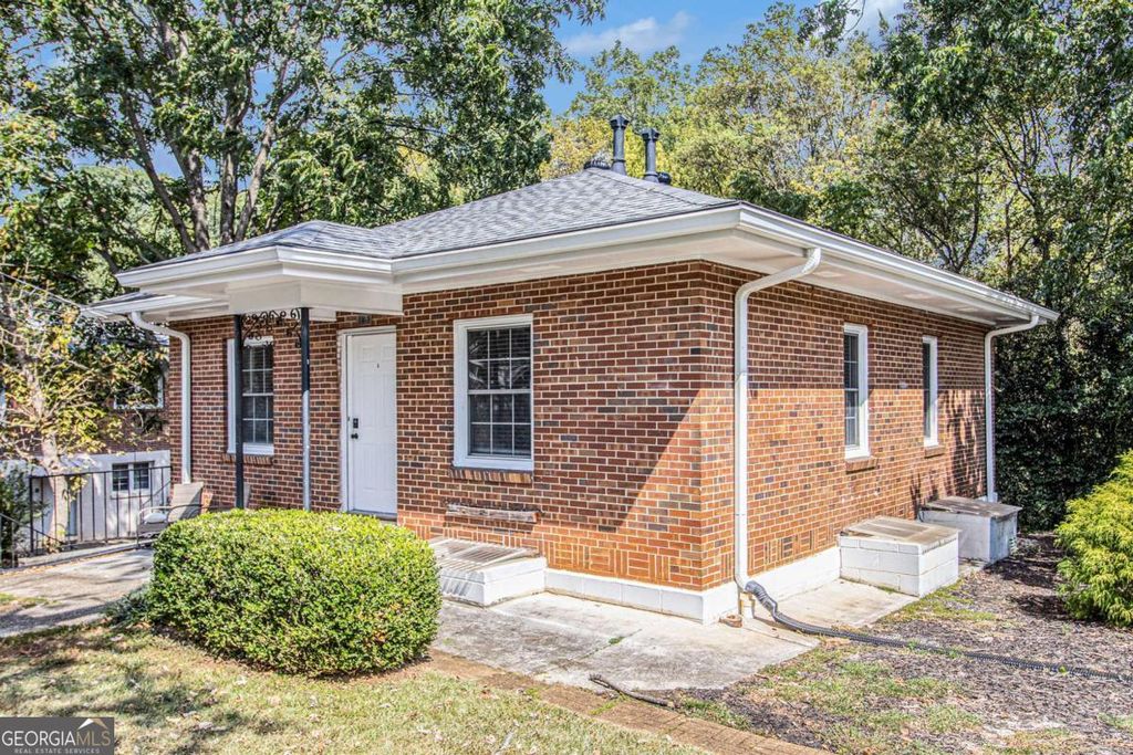 Photo of 1469 PINE Street NW, Atlanta, GA 30309 (MLS # 10698236)