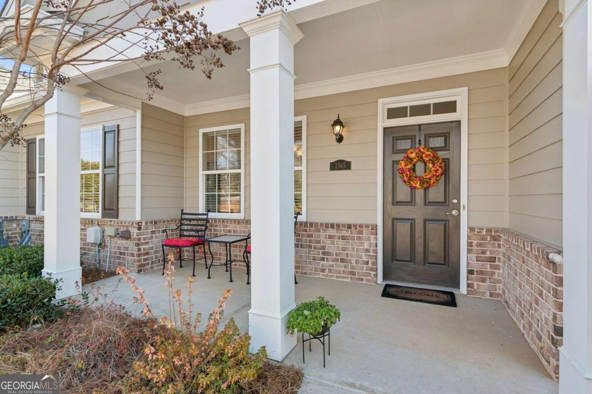2565 Grapevine CIR 103