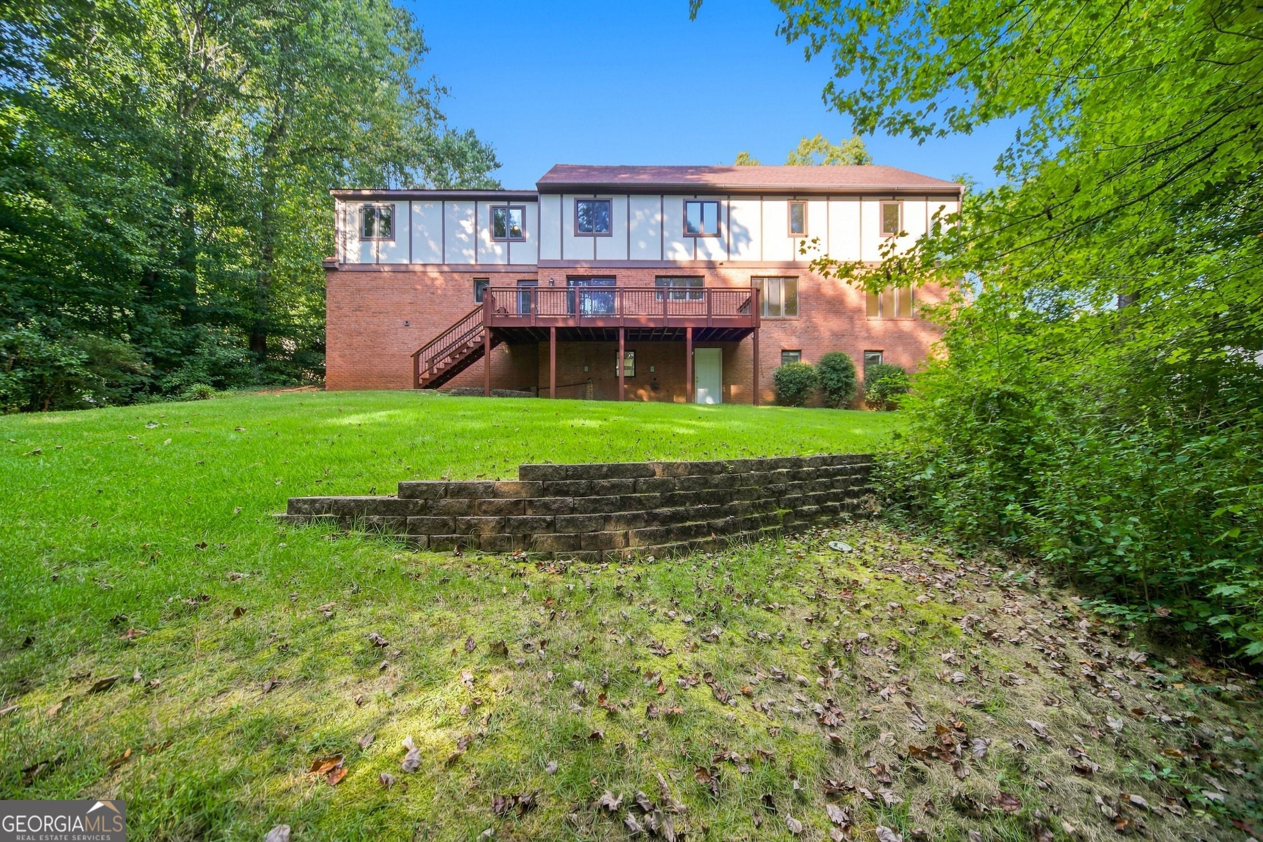 3335 Trails End RD NE