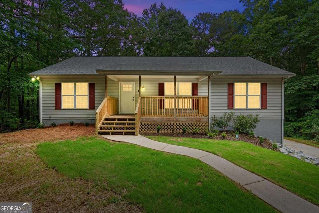 Photo of 620 Old Four Notch Road, Whitesburg, GA 30185 (MLS # 10780234)