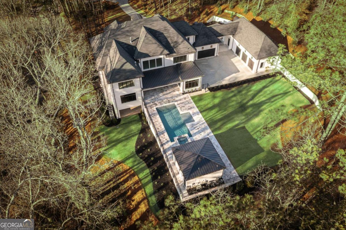 5211 Powers Ferry RD