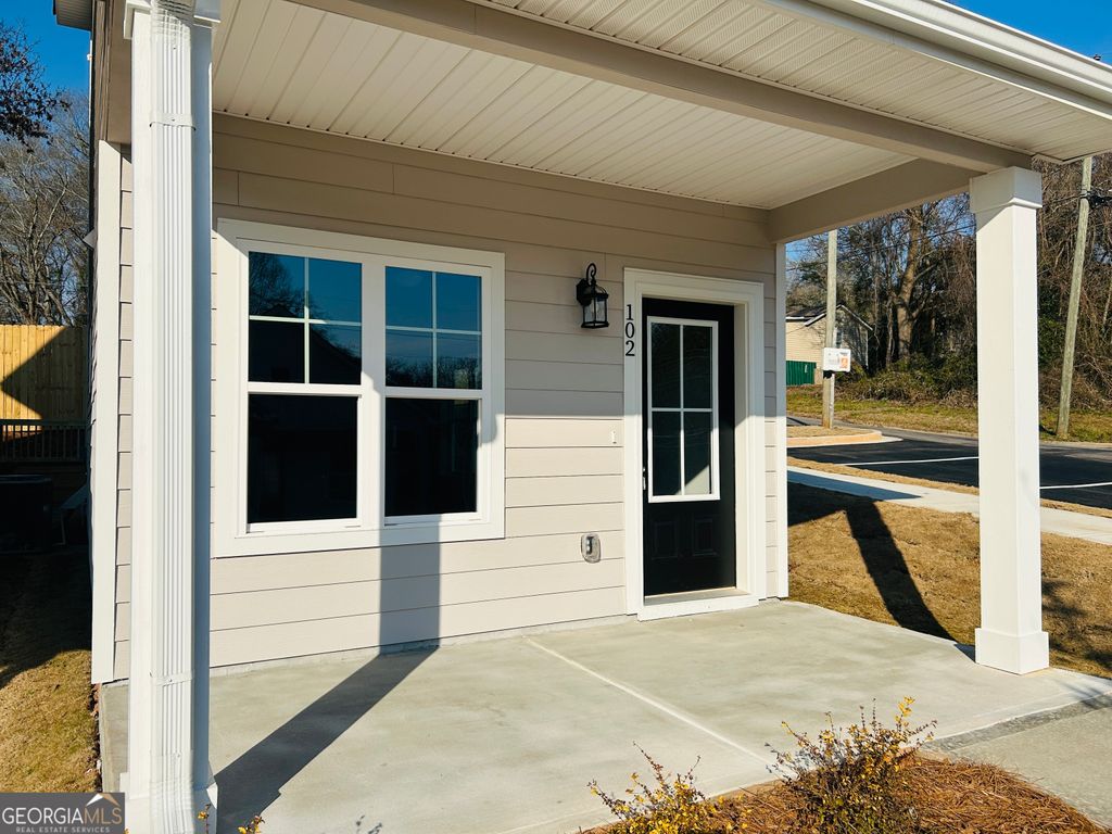 Photo of 102 Crown Street, Lagrange, GA 30240 (MLS # 10688870)